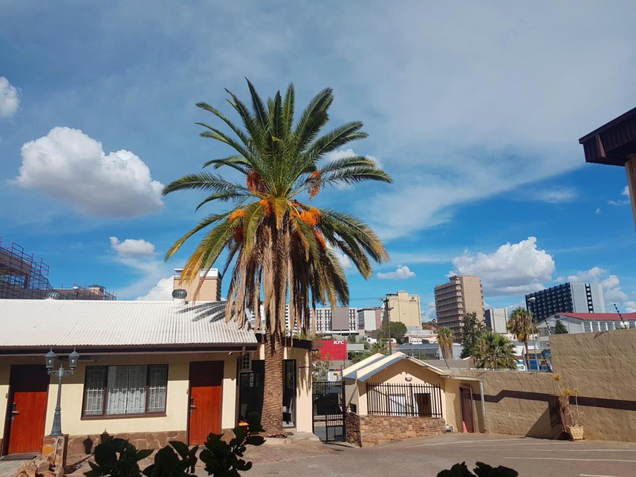 Hotel Pension Steiner Windhoek Exterior photo